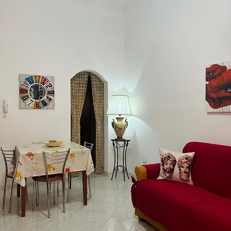 Holiday home Arricrietti House
