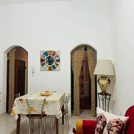 Arricrietti House