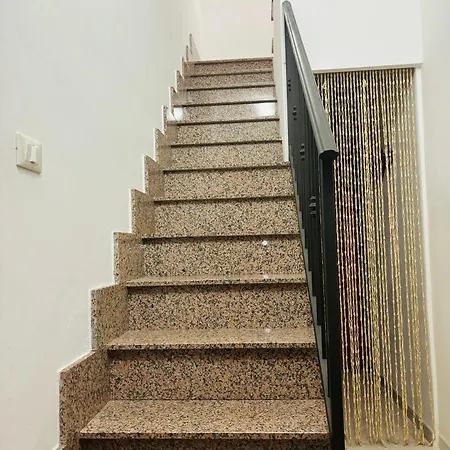 Arricrietti House *